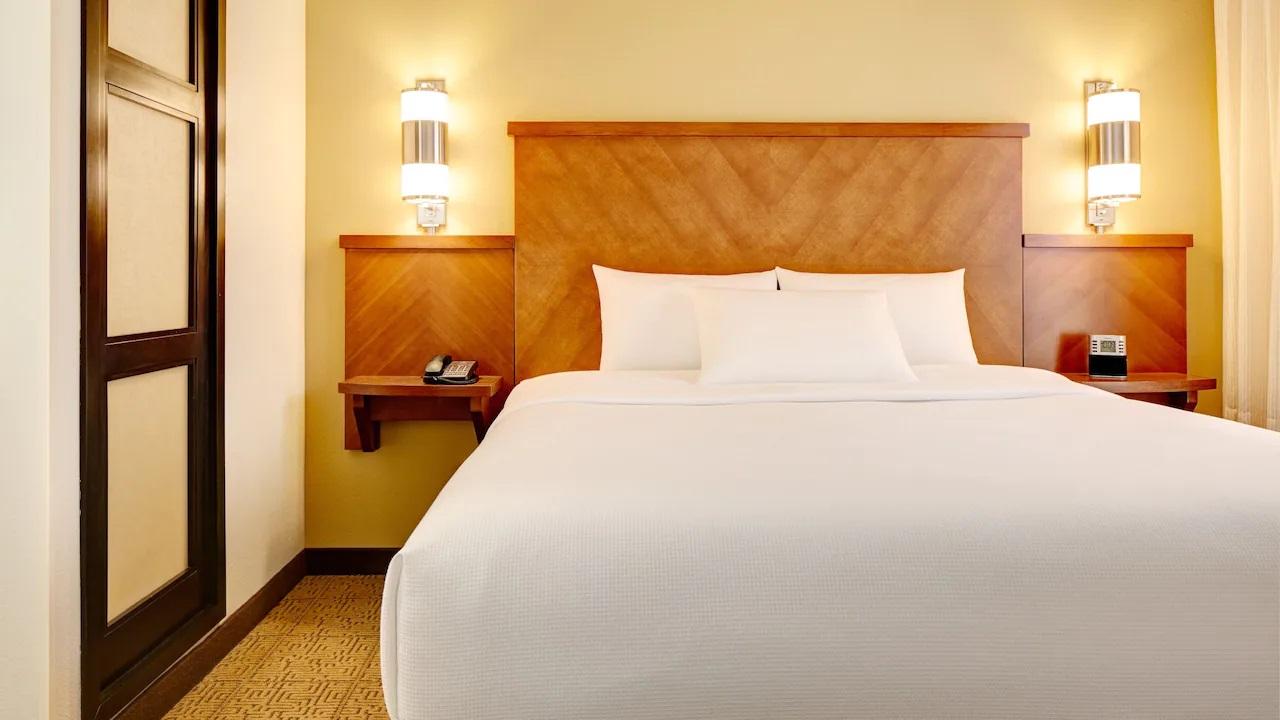 Hyatt Place Indianapolis Airport Exterior photo