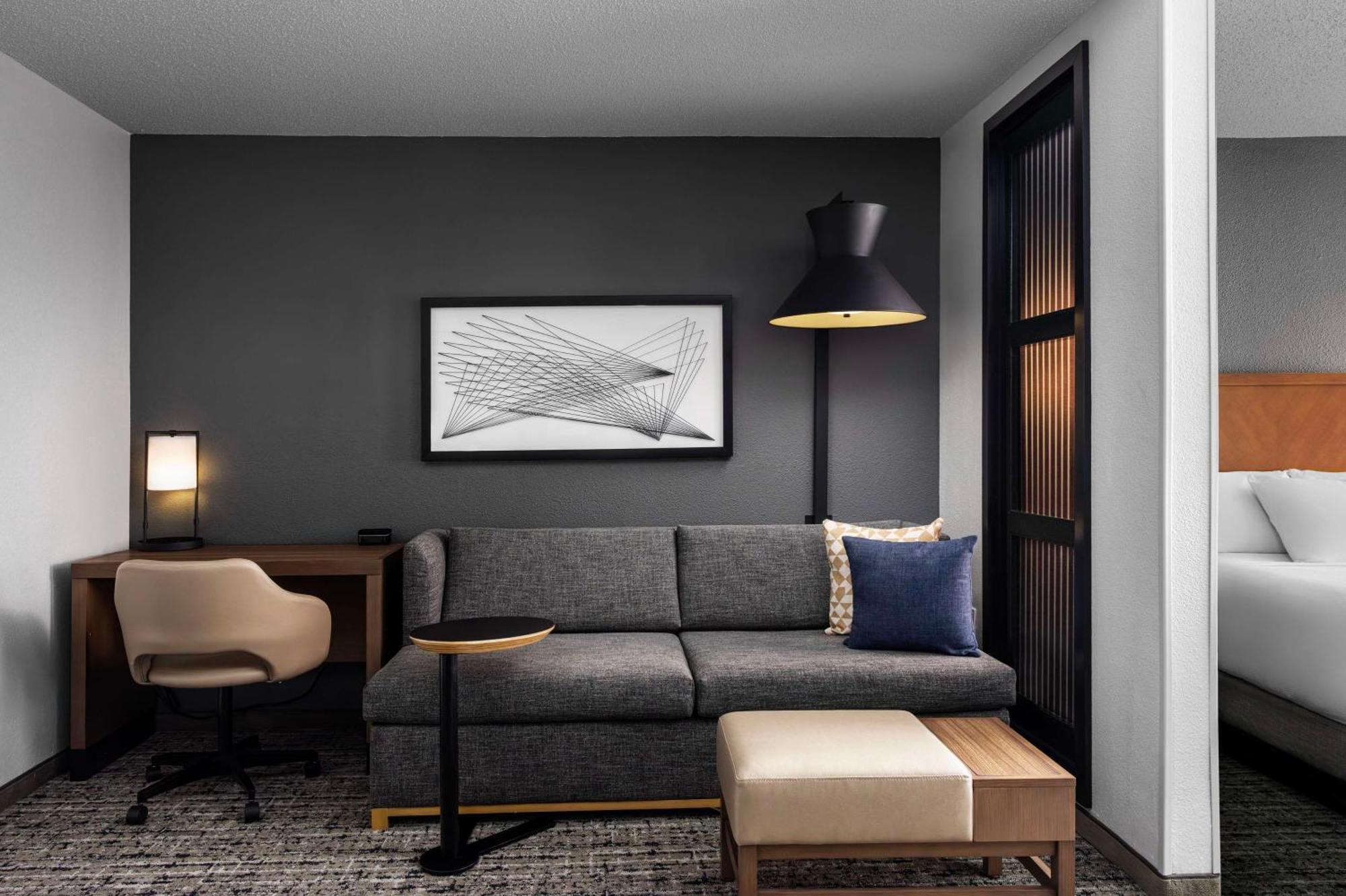 Hyatt Place Indianapolis Airport Exterior photo